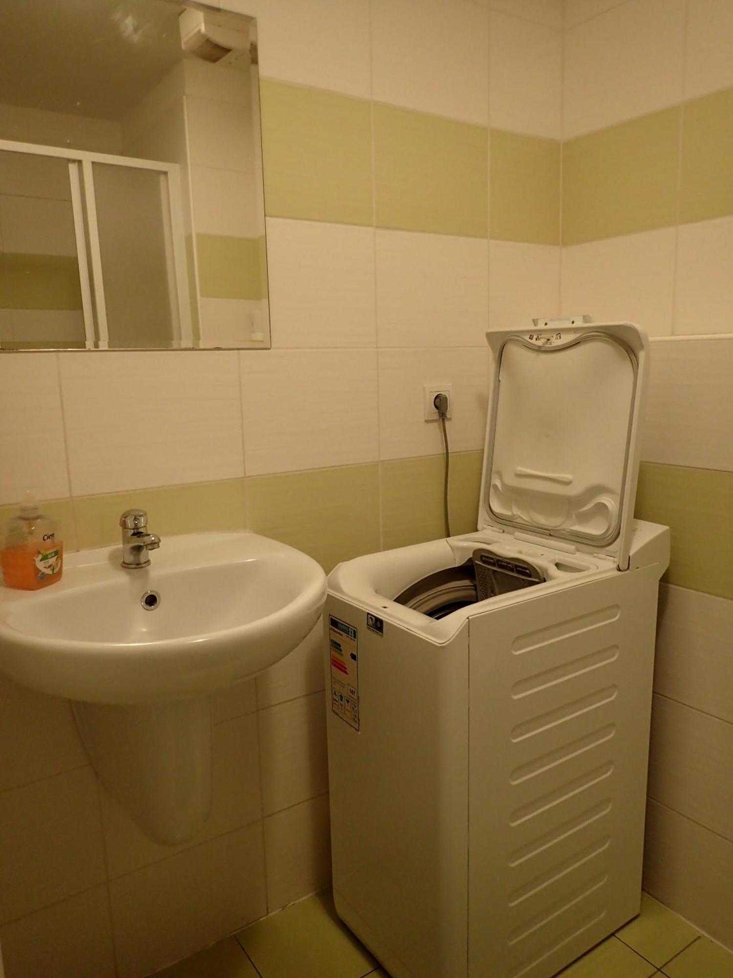 Cozy Apartment Bratislava Exterior photo